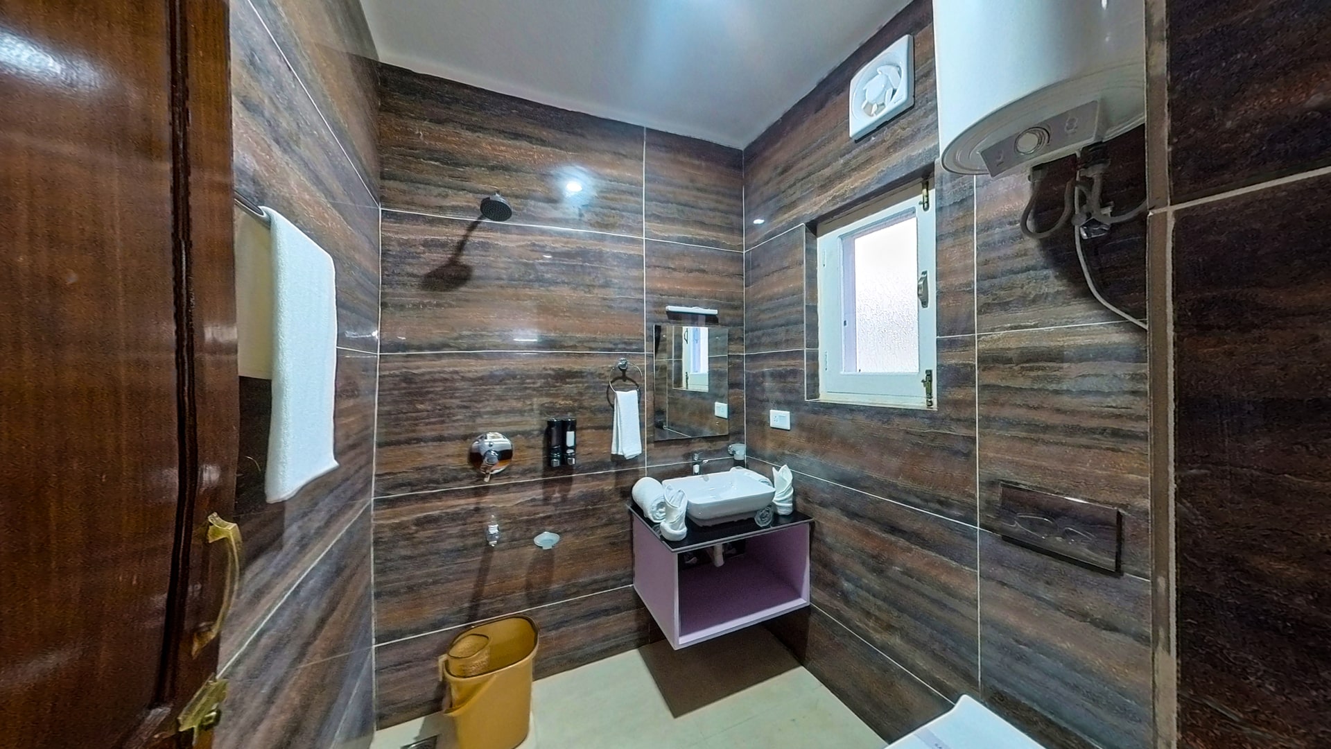 /s3/Hotel Hidden Leaf/IMAGEGALLERYMODEL/ffx6w3lyglosyks6x.jpg