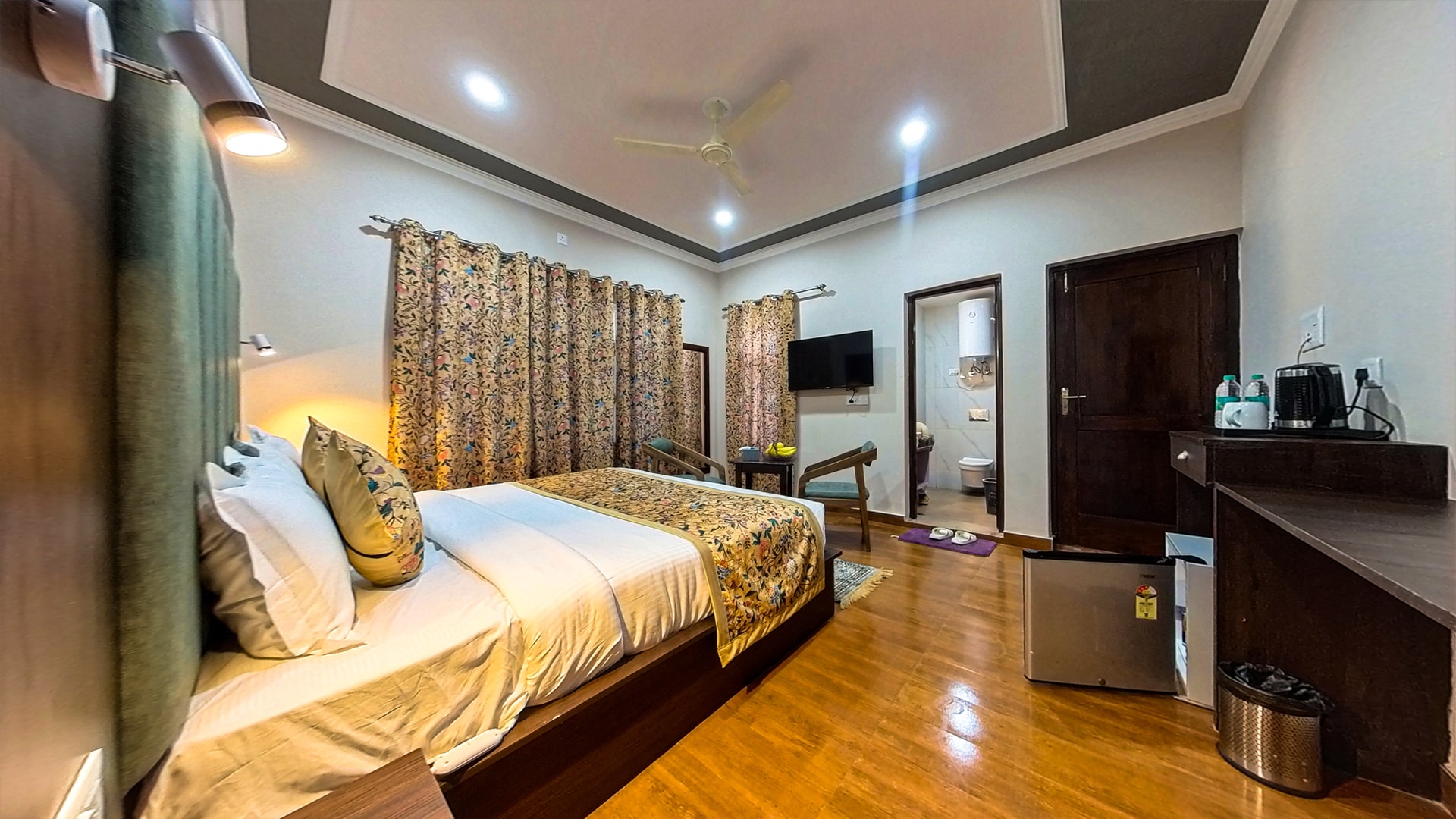 /s3/Hotel Hidden Leaf/ROOMSMODEL/ffx6w3k5glosxhelh.jpg