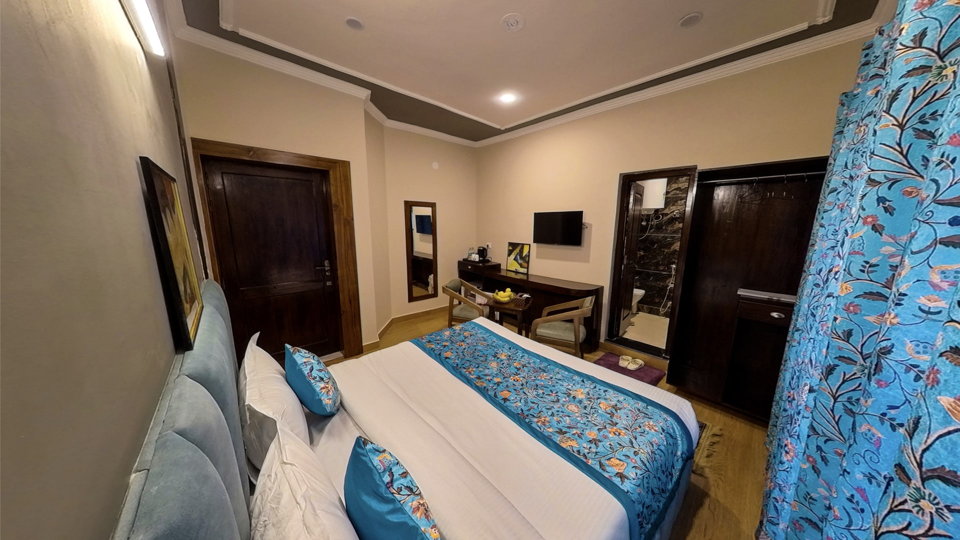 /s3/Hotel Hidden Leaf/ROOMSMODEL/ffx6w3k5glosxo526.jpg